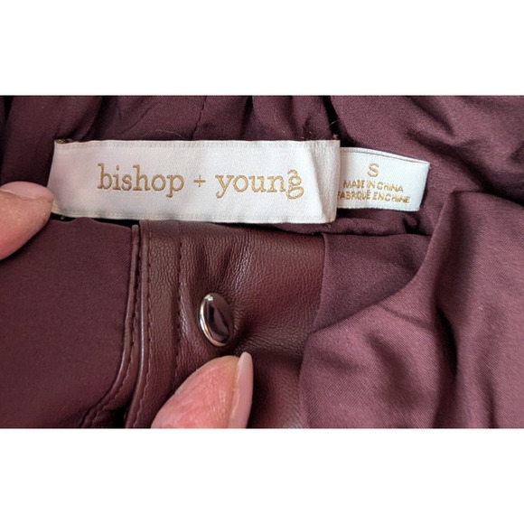 Bishop & Young Burgundy Vegan Leather Mini Skirt Small Button Up Tie Waist Retro - Picture 8 of 11